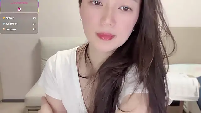 A-xena online show from 10-27-25, 03:21