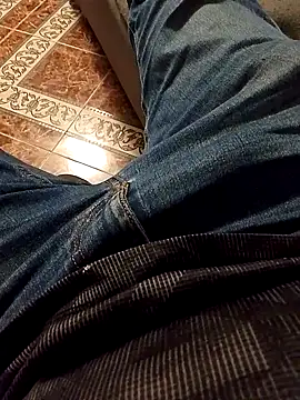 Snapshot of hotman8209 chatting on 10-28-25, 03:32 hotman8209 online show from 10-28-25, 03:32