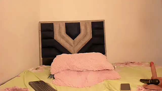 Snapshot of TiiffanyEvans1 chatting on 02-17-26, 06:58 TiiffanyEvans1 online show from 02-17-26, 06:58