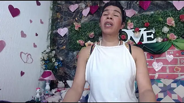 Snapshot of DesireDirtyTS__ chatting on 02-16-26, 11:01 DesireDirtyTS online show from 02-16-26, 11:01