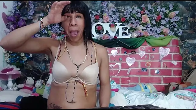 Snapshot of DesireDirtyTS__ chatting on 04-06-26, 04:46 DesireDirtyTS online show from 04-06-26, 04:46