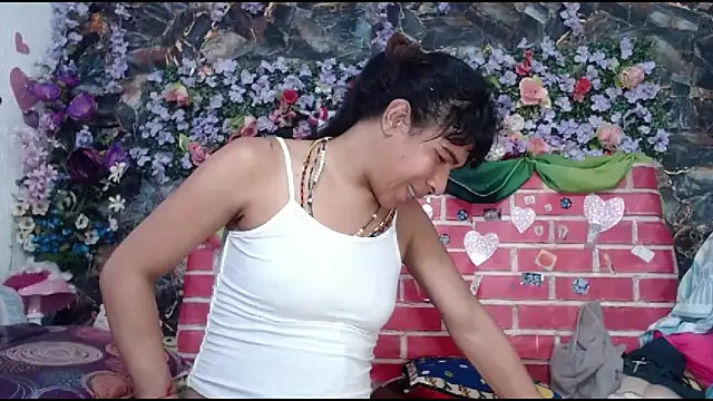 Snapshot of DesireDirtyTS__ chatting on 04-07-26, 11:32 DesireDirtyTS online show from 04-07-26, 11:32