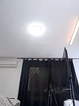 Snapshot of Shanelle__ chatting on 01-31-26, 07:34 Shanelle online show from 01-31-26, 07:34