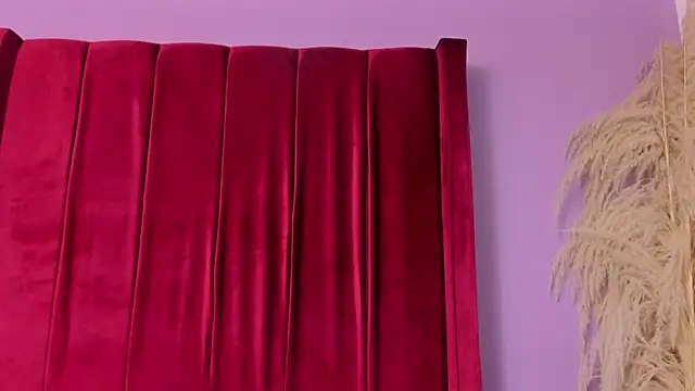 Snapshot of Shanelle__ chatting on 02-12-26, 01:50 Shanelle online show from 02-12-26, 01:50