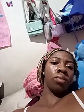 Snapshot of Shanelle__ chatting on 02-13-26, 12:12 Shanelle online show from 02-13-26, 12:12