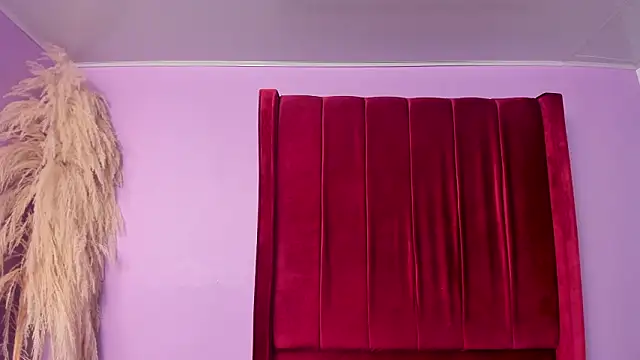 Snapshot of Shanelle__ chatting on 02-19-26, 02:02 Shanelle online show from 02-19-26, 02:02