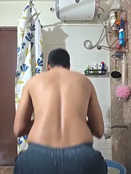 Snapshot of surfer_fun29 chatting on 12-17-25, 03:23 surfer fun29 online show from 12-17-25, 03:23