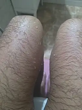 Snapshot of surfer_fun29 chatting on 12-19-25, 03:13 surfer fun29 online show from 12-19-25, 03:13