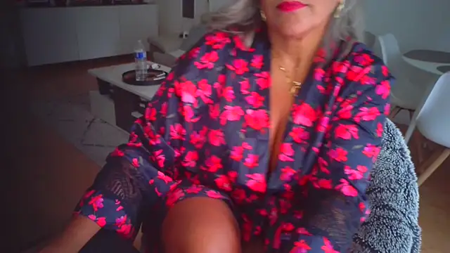 Snapshot of sarametisse26 chatting on 09-24-25, 06:39 sarametisse26 online show from 09-24-25, 06:39