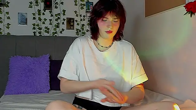 miss Lizzy online show from 01-10-25, 01:21