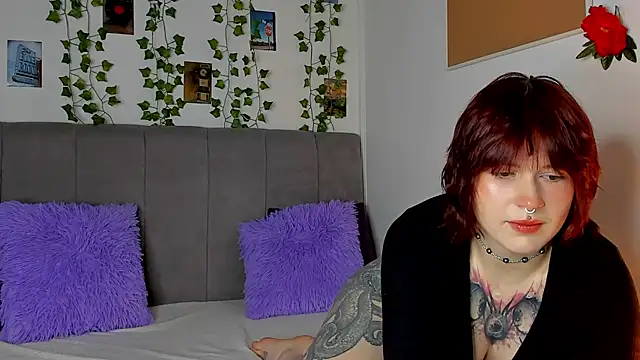 miss Lizzy online show from 02-05-26, 01:21