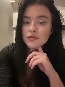 Snapshot of Angela_Fosterr chatting on 11-22-25, 03:33 Angela Fosterr online show from 11-22-25, 03:33