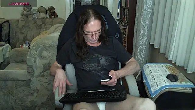 Snapshot of living_manors_2 chatting on 01-27-25, 10:38 living manors 2 online show from 01-27-25, 10:38