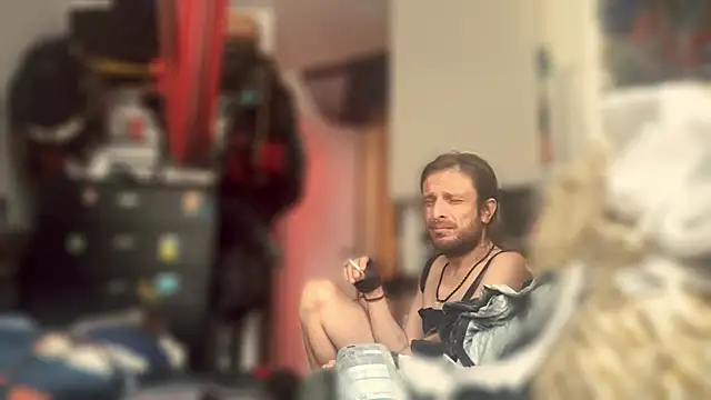 DownstairsSky online show from 10-12-25, 04:28