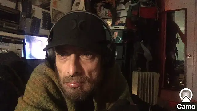 DownstairsSky online show from 10-28-25, 02:15