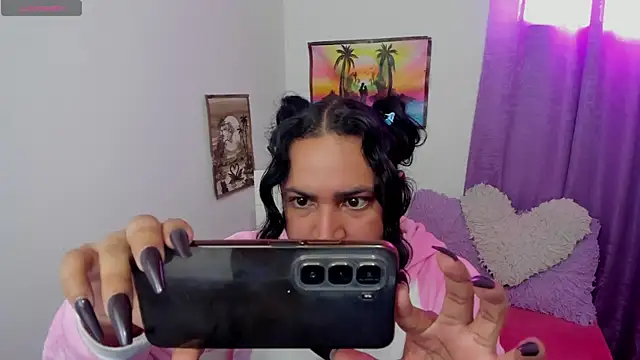 Snapshot of Andrys_ chatting on 10-16-25, 08:54 Andrys online show from 10-16-25, 08:54