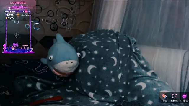 tia meow online show from 10-17-25, 10:34