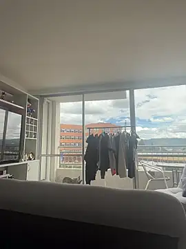 Ameellie online show from 10-22-25, 04:51