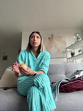 Ameellie online show from 01-14-26, 04:12