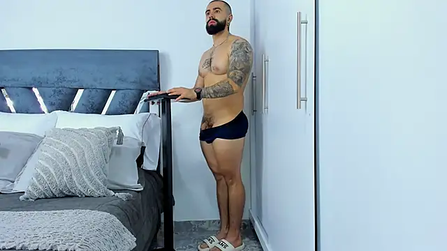 Zack Froone online show from 10-20-25, 12:49