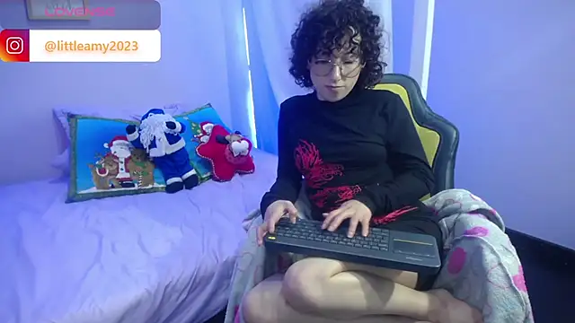 little  amy  online show from 12-26-24, 01:07