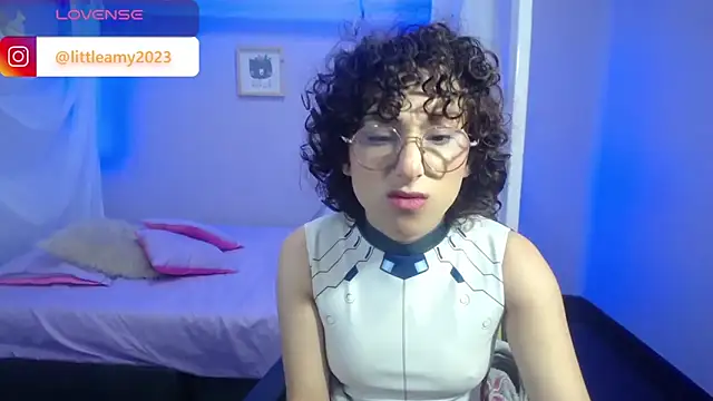 little  amy  online show from 12-29-24, 01:56