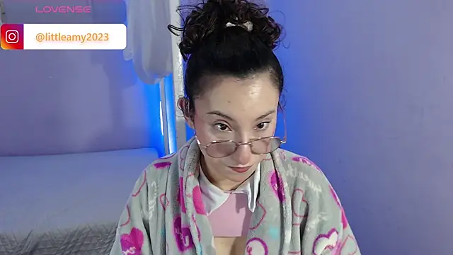 little  amy  online show from 03-19-25, 09:48