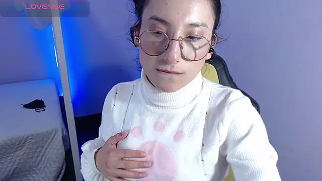 little  amy  online show from 03-21-25, 06:38