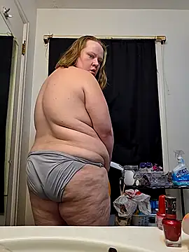 Snapshot of virgieblanca chatting on 10-16-25, 02:12 virgieblanca online show from 10-16-25, 02:12