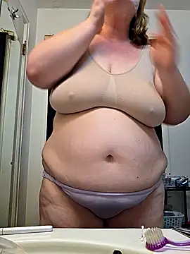 Snapshot of virgieblanca chatting on 10-17-25, 04:04 virgieblanca online show from 10-17-25, 04:04