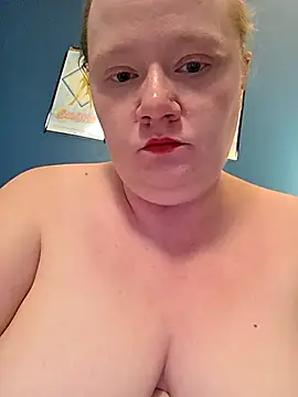 Snapshot of virgieblanca chatting on 10-27-25, 04:05 virgieblanca online show from 10-27-25, 04:05