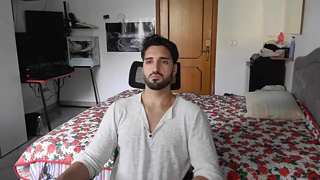 Alexox02 online show from 10-25-25, 02:24