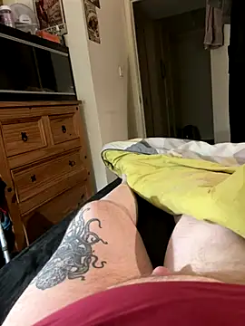 Snapshot of chatting on 11-26-25, 10:00 online show from 11-26-25, 10:00