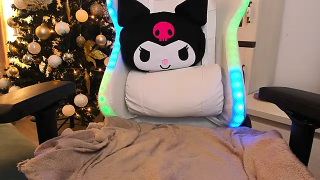 EveEvian online show from 12-23-24, 10:42