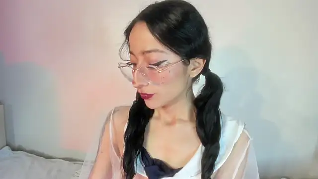 Cloe Leee online show from 03-07-25, 10:21