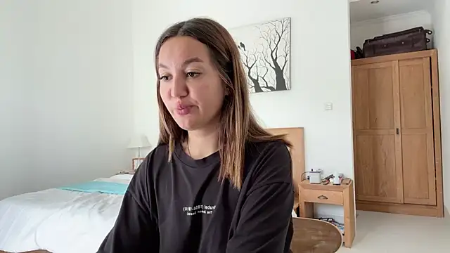 Snapshot of Nelly_Fischer chatting on 11-21-25, 03:27 Nelly Fischer online show from 11-21-25, 03:27