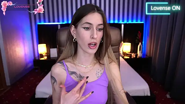 Snapshot of Sexy_Lava chatting on 03-15-25, 05:15 Sexy Lava online show from 03-15-25, 05:15