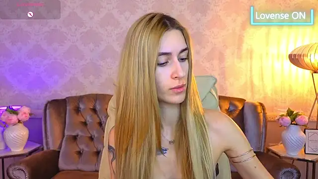 Sexy Lava online show from 11-10-25, 07:07