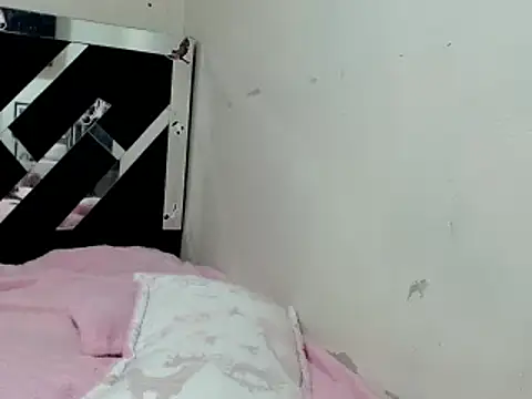 Snapshot of katery_wok11 chatting on 02-12-25, 02:24 katery wok11 online show from 02-12-25, 02:24