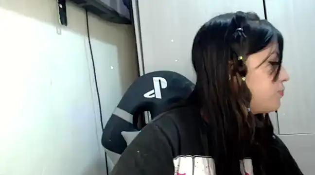 Snapshot of katery_wok11 chatting on 02-22-25, 01:11 katery wok11 online show from 02-22-25, 01:11