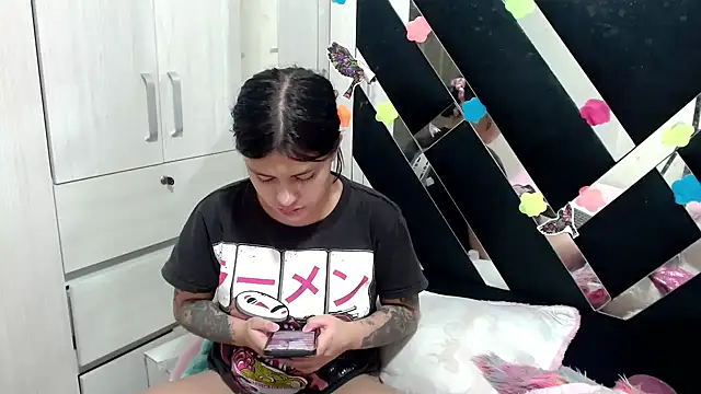 Snapshot of katery_wok11 chatting on 11-04-25, 08:30 katery wok11 online show from 11-04-25, 08:30