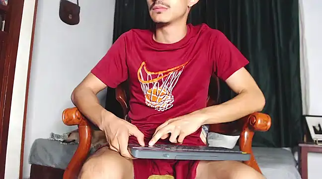 HomeAloneK online show from 12-26-24, 08:11