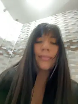 Snapshot of kim_monti chatting on 01-16-26, 09:30 kim monti online show from 01-16-26, 09:30