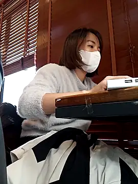 Snapshot of Michiko1 chatting on 02-11-25, 09:42 Michiko1 online show from 02-11-25, 09:42