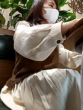 Snapshot of Michiko1 chatting on 03-16-25, 04:52 Michiko1 online show from 03-16-25, 04:52