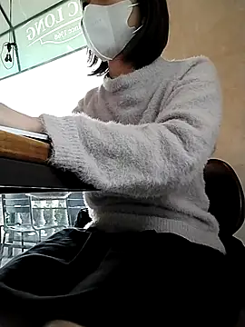 Snapshot of Michiko1 chatting on 03-17-25, 05:23 Michiko1 online show from 03-17-25, 05:23