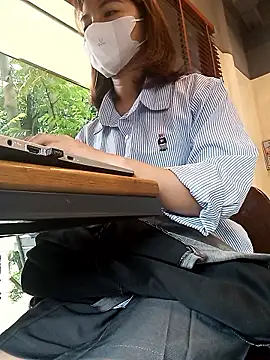 Snapshot of Michiko1 chatting on 11-10-25, 03:27 Michiko1 online show from 11-10-25, 03:27