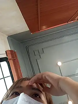 Michiko1 online show from 12-18-25, 03:56