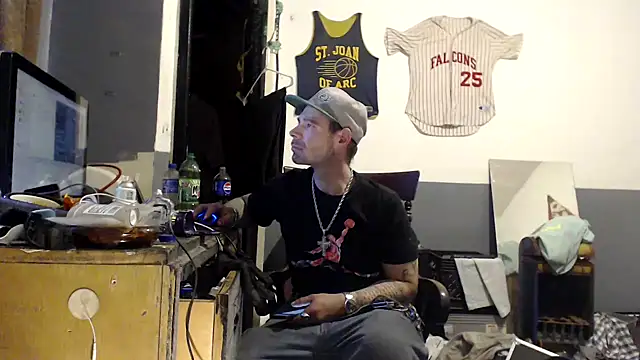 Snapshot of sledge901 chatting on 02-07-26, 10:13 sledge901 online show from 02-07-26, 10:13