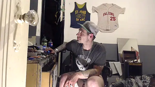 Snapshot of sledge901 chatting on 02-18-26, 12:28 sledge901 online show from 02-18-26, 12:28